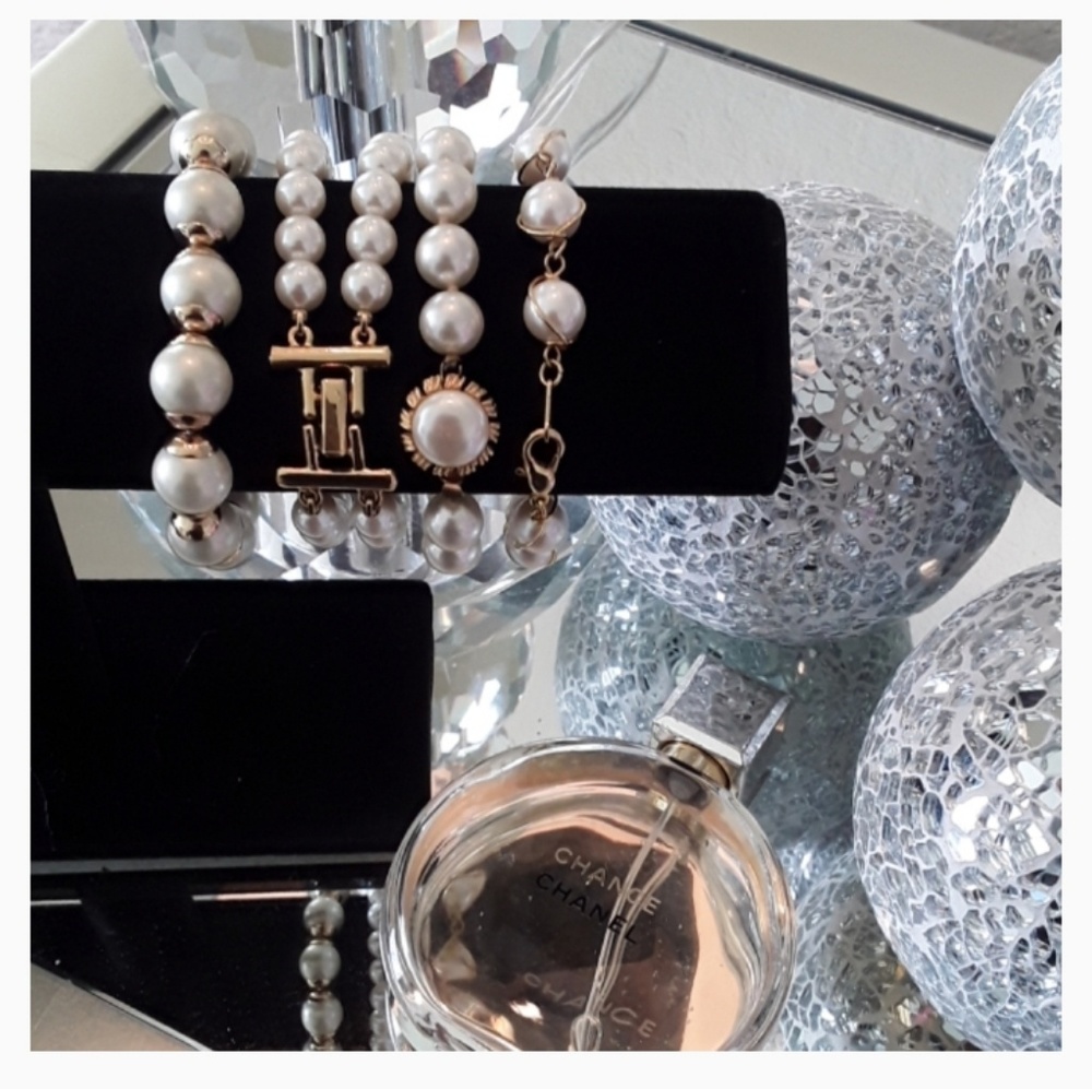 4 GORGEOUS PEARL BRACELETS - Picture 2 of 2